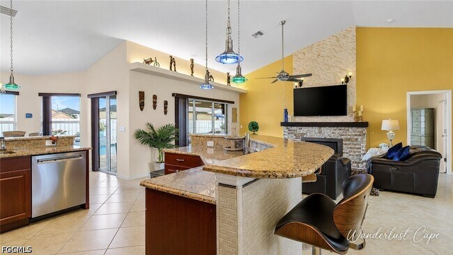 Building Photo - 4413 SW 10th Ave
