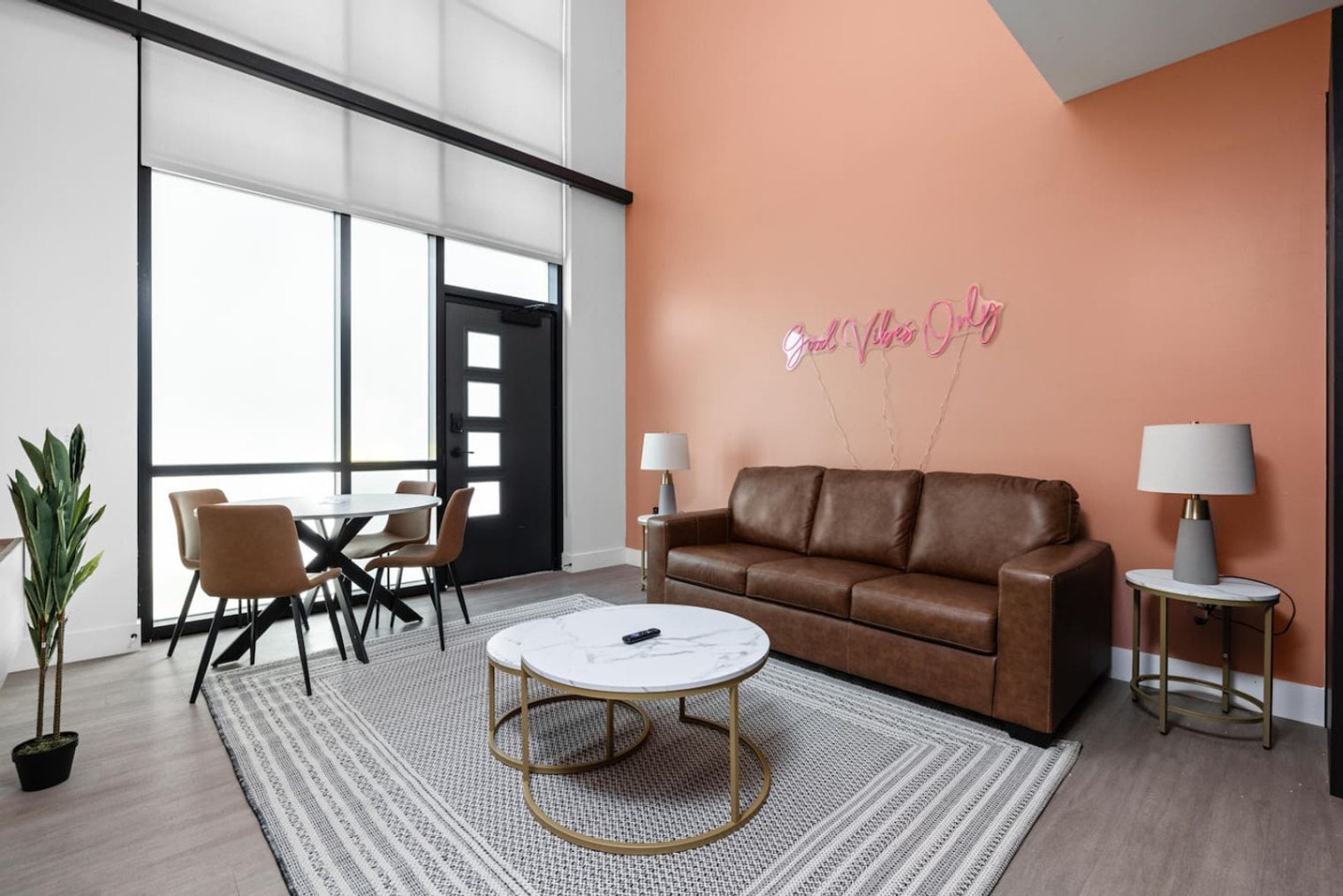 Building Photo - 421 N Pennsylvania St