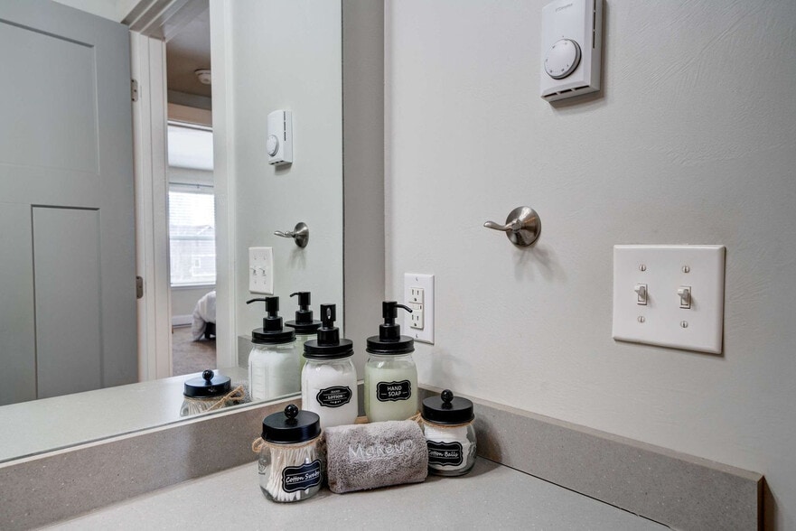 Building Photo - 360 Enterprise Blvd