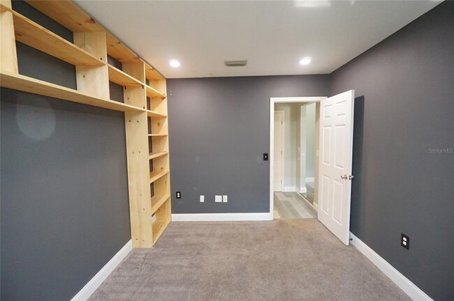 Building Photo - 2416 E Ida St