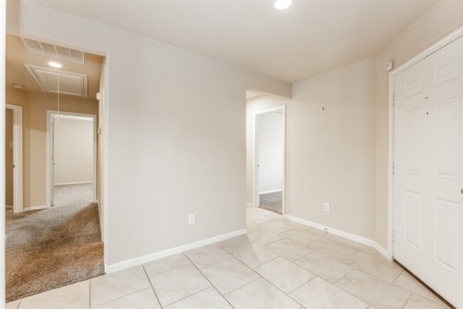 Building Photo - 3014 Josephine Falls Ct