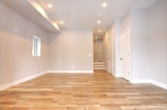 Building Photo - 279 Lafayette Ave