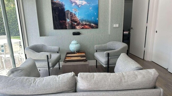 Building Photo - 103 W Sandpiper Cir