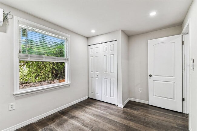 Building Photo - 1006 E 26th Ave