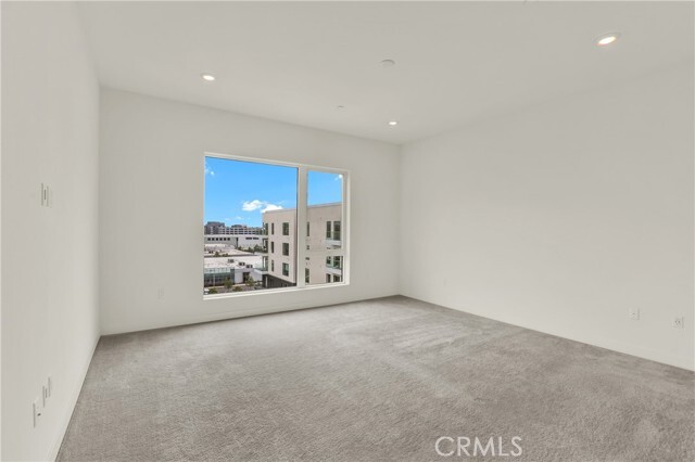 Building Photo - 3715 Rivington