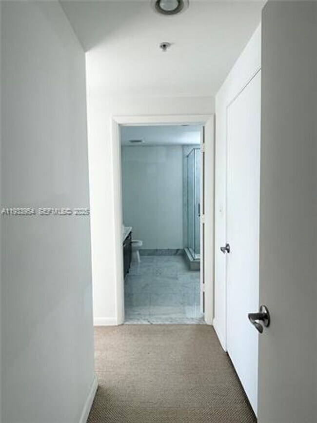 Building Photo - 253 NE 2nd St