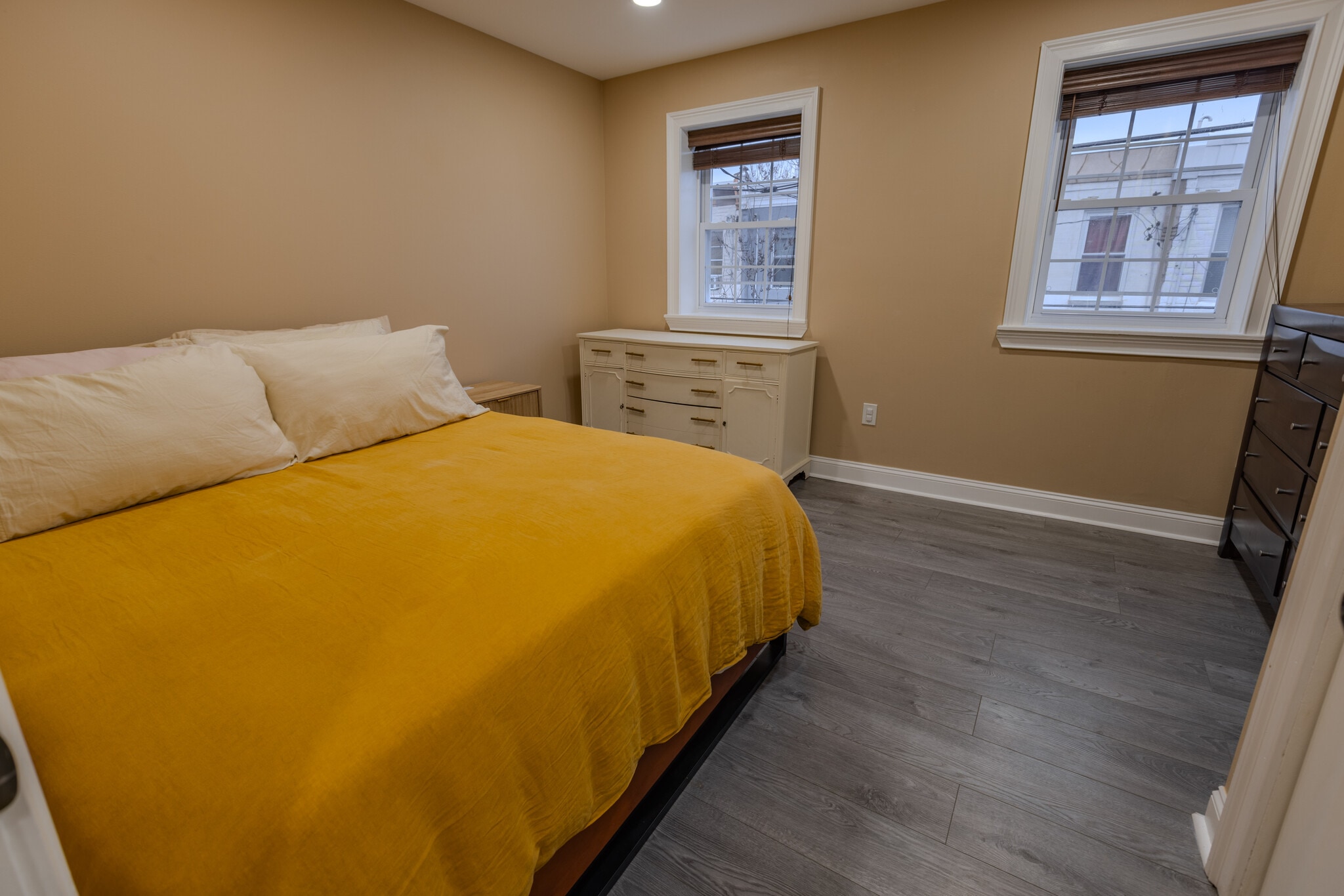 Building Photo - 1828 Hoffman St