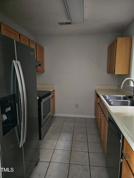 Building Photo - 108 Forest Oaks Dr