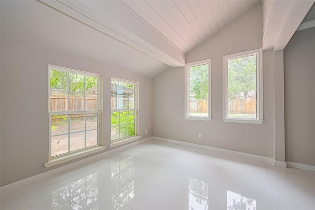Building Photo - 10815 Creektree Dr