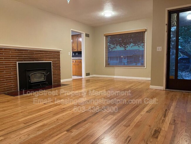 Building Photo - 1630 SW 15th Ave