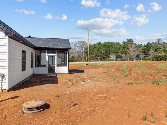 Building Photo - 1010 Gibson Rd