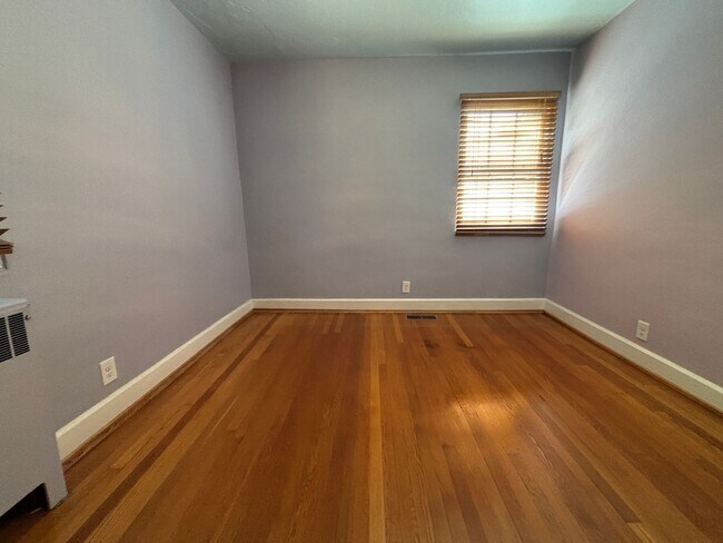 Building Photo - 3479 Overbrook Dr