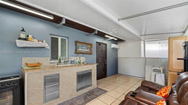 Building Photo - 3109 NW 64th St