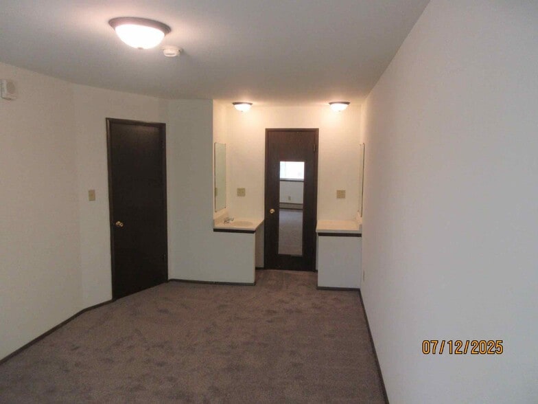 Building Photo - 4229 W Rivers Edge Cir