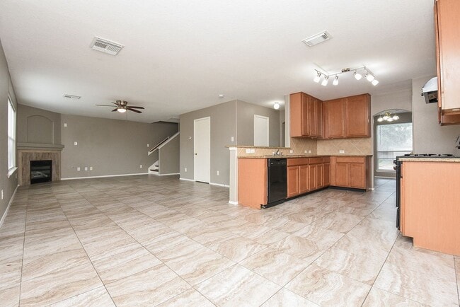 Building Photo - 642 Kiley Dr