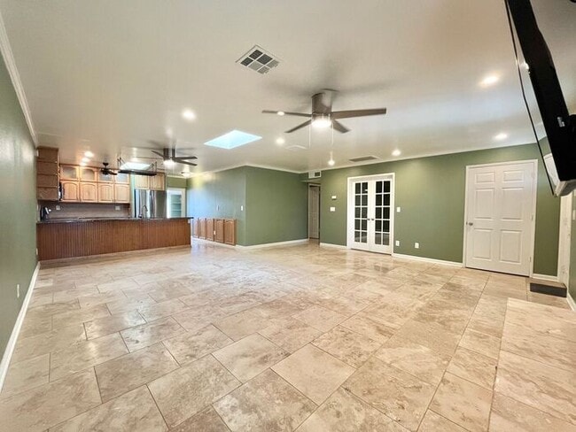 Building Photo - 3 Bd 3 Ba + Office + Den + Arizona Room!
