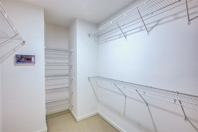 Building Photo - 3212 Yellowstone Blvd