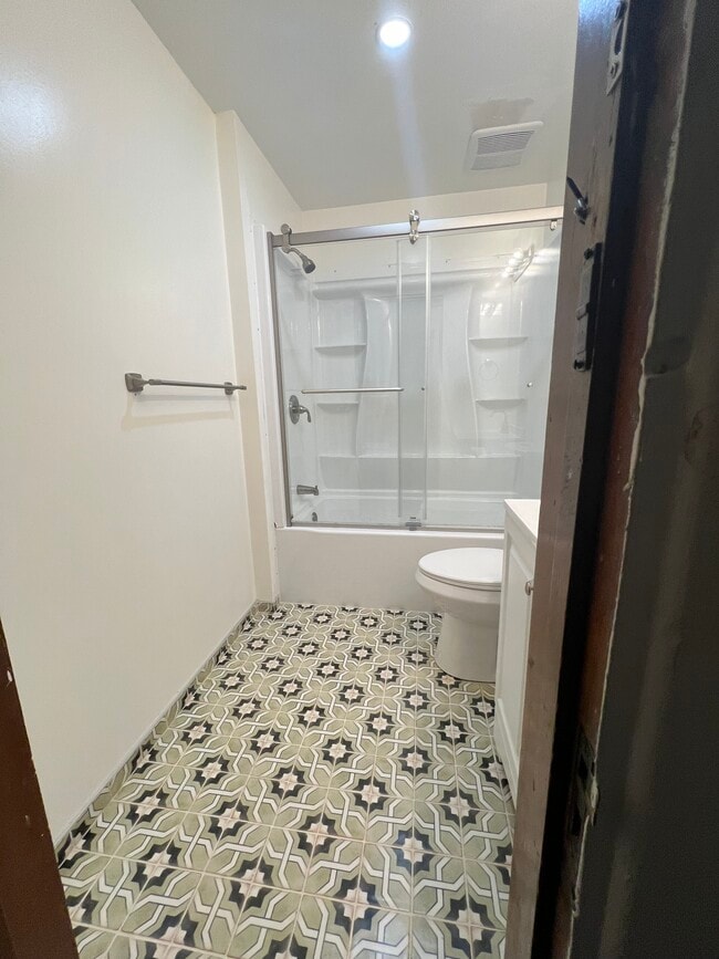 Building Photo - 1124 Rosario Dr