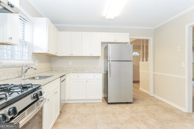 Building Photo - 1877 Brandy Ln SE