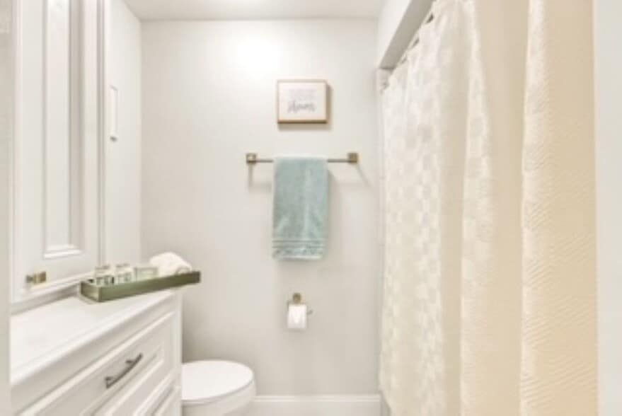 Building Photo - 5421 Blue Haven Dr