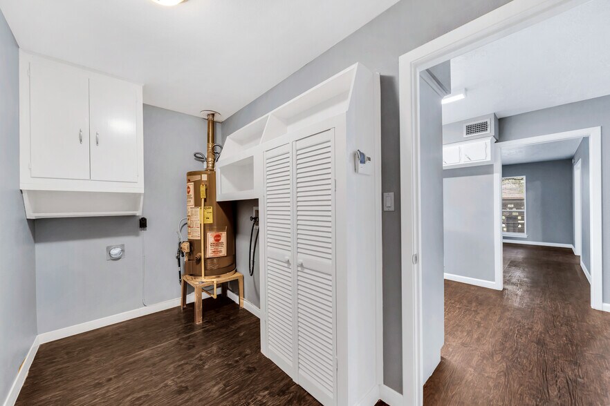 Building Photo - 10314 Antrim Ln