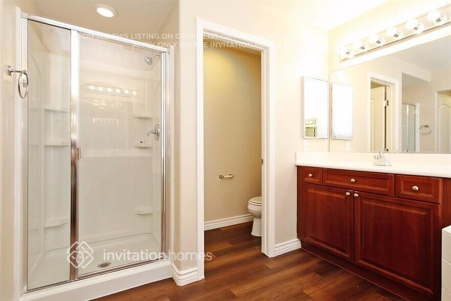 Building Photo - 10541 Danielson Ave