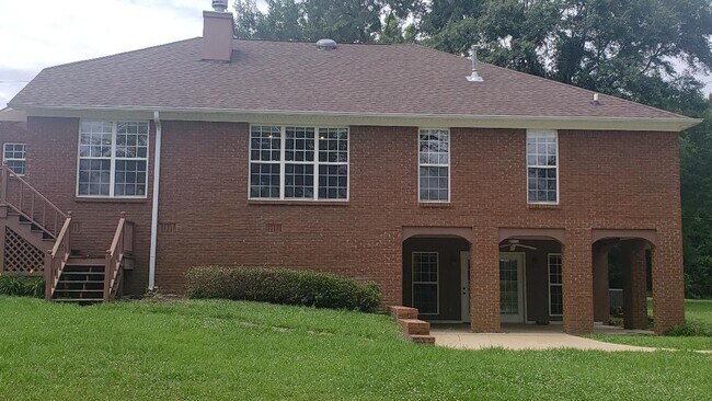 Building Photo - 350 Swindall Cir