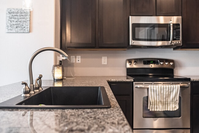 Building Photo - 5481 Cross Creek Drive