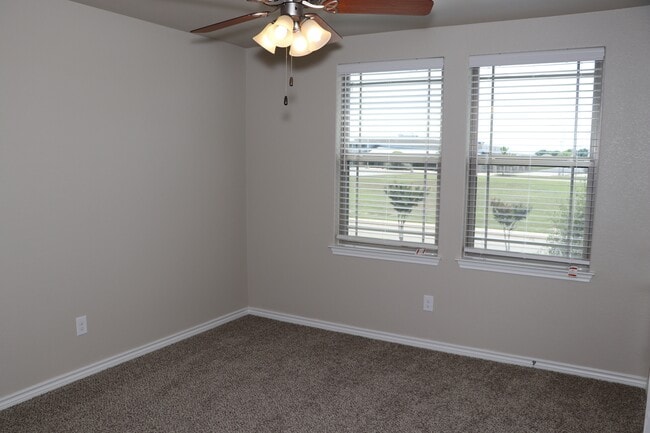 Building Photo - 748 Westfield Blvd