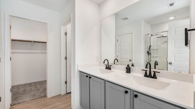 Building Photo - 4422 Chandler Rd