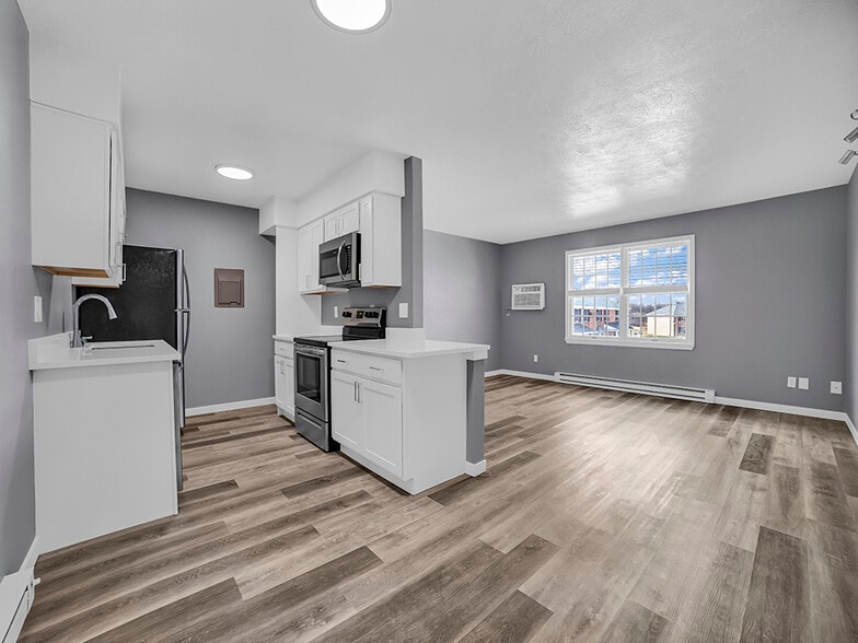 Building Photo - Chardon Place Apartments and Townhomes