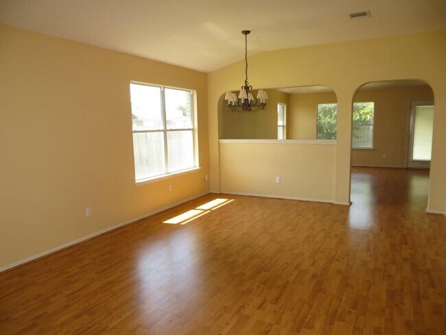 Building Photo - 4110 Natural Bridge Ct