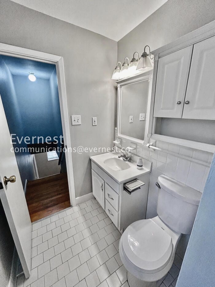 Building Photo - 3829 Captain Dr