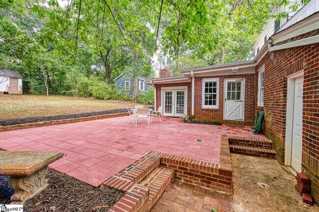 Building Photo - 10 Buist Ave