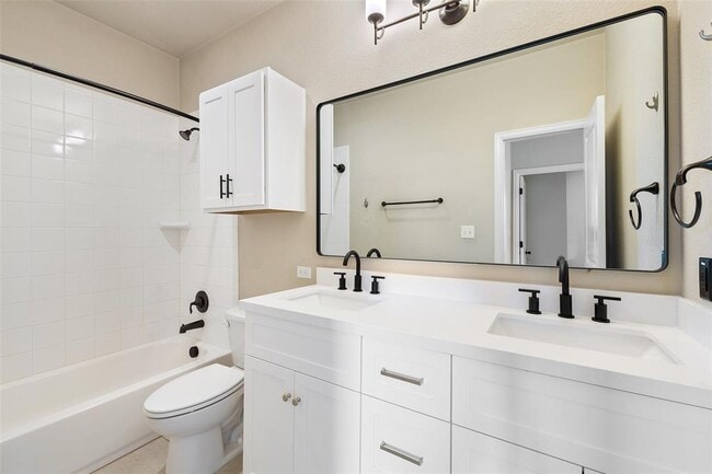 Building Photo - 14920 Cabrillo Way
