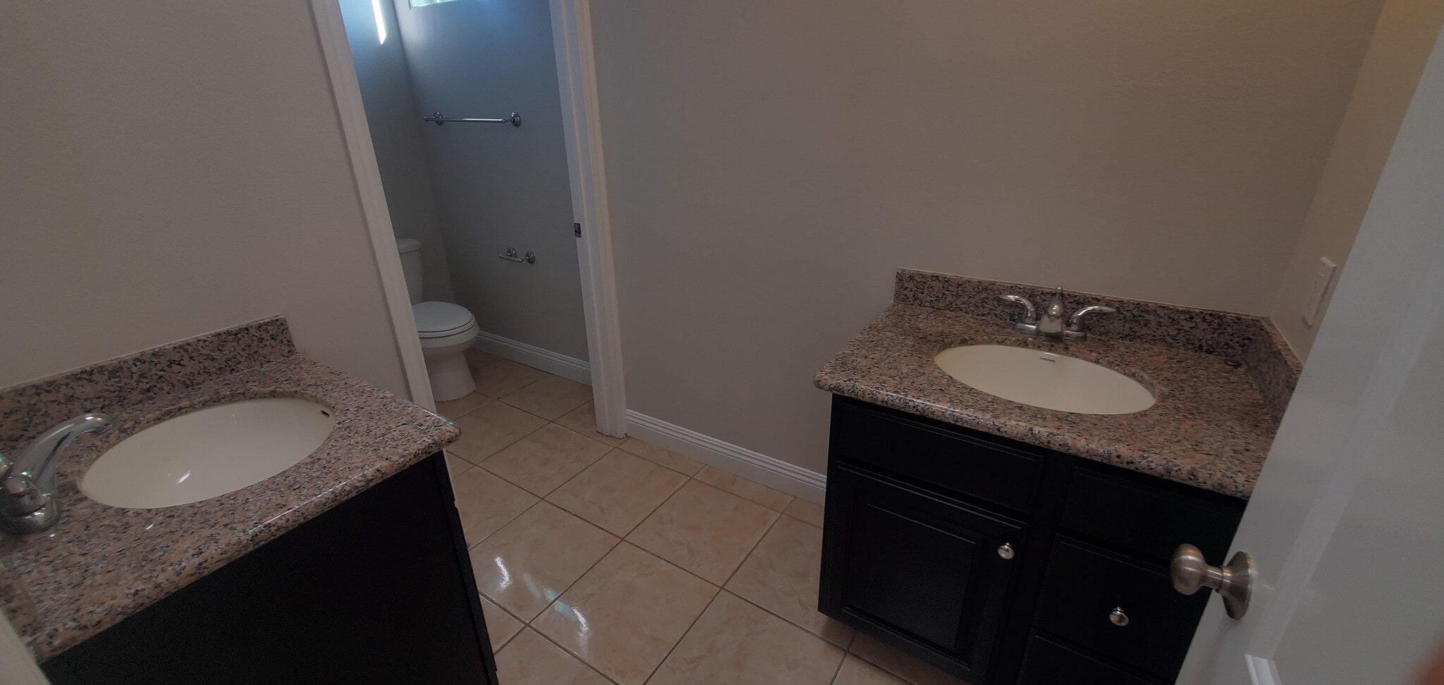 Building Photo - 1614 W 146th St