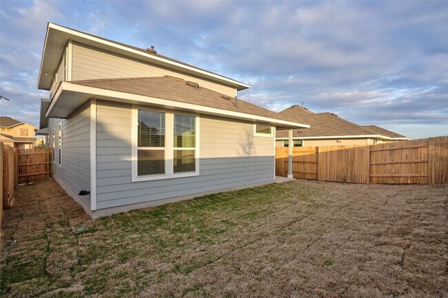 Building Photo - 135 Living Reef Dr