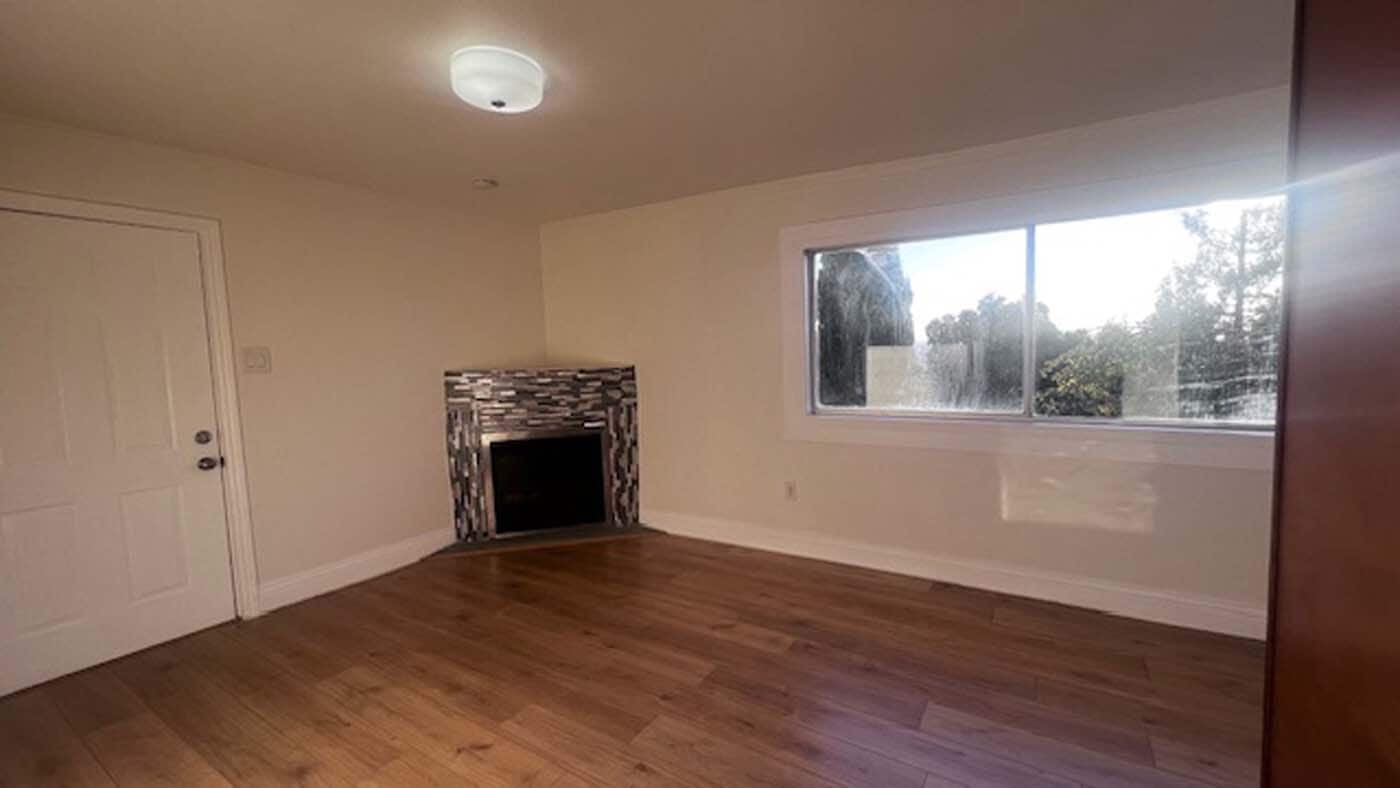 Building Photo - 6559 Simson St