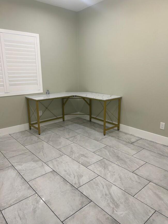 Building Photo - Beautiful Newly Built House for Rent 3Bed/...