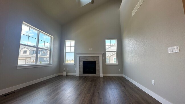 Building Photo - Great Townhouse in Loveland