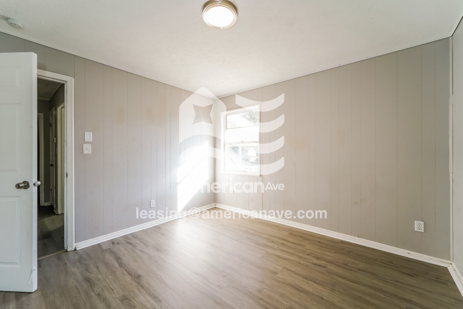 Building Photo - 1836 Shamrock Dr