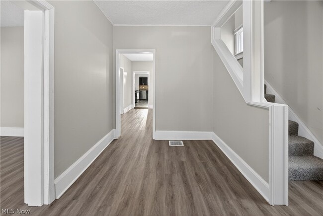 Building Photo - 1566 Winchester Ave