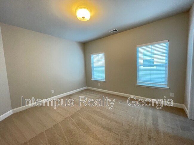 Building Photo - 970 Shelnutt Dr