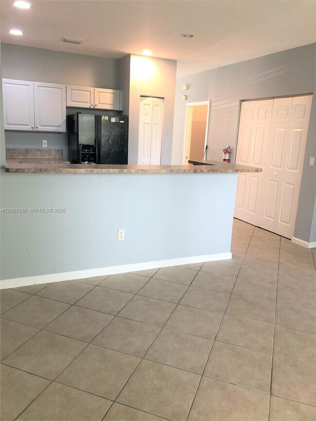 Building Photo - 8209 SW 25th Ct