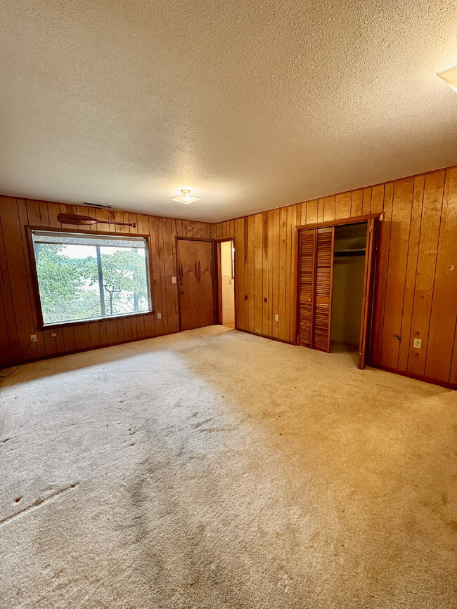 Building Photo - 15344 Dutchmans Dr