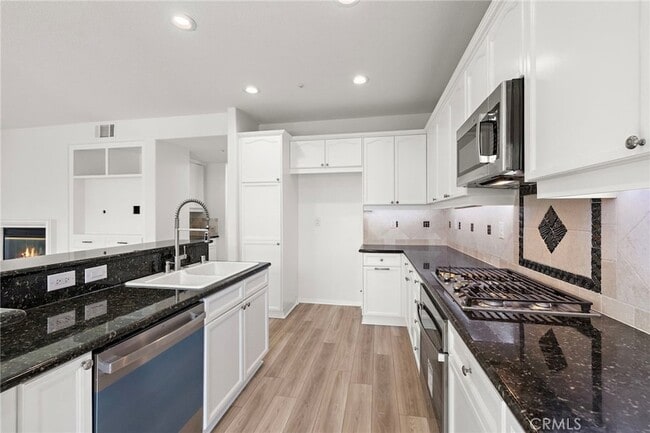 Building Photo - 5725 Calle Polvorosa