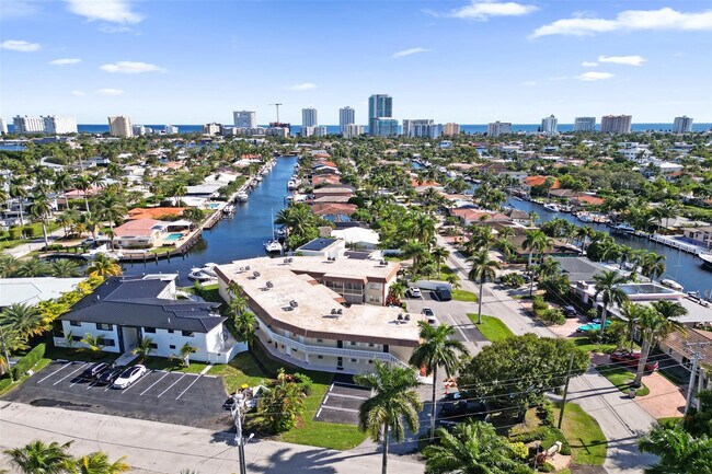 Building Photo - 2201 SE 9th St