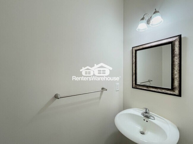 Building Photo - 6019 Mainsail Ln