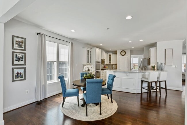 Building Photo - 1412 Musgrove Alley