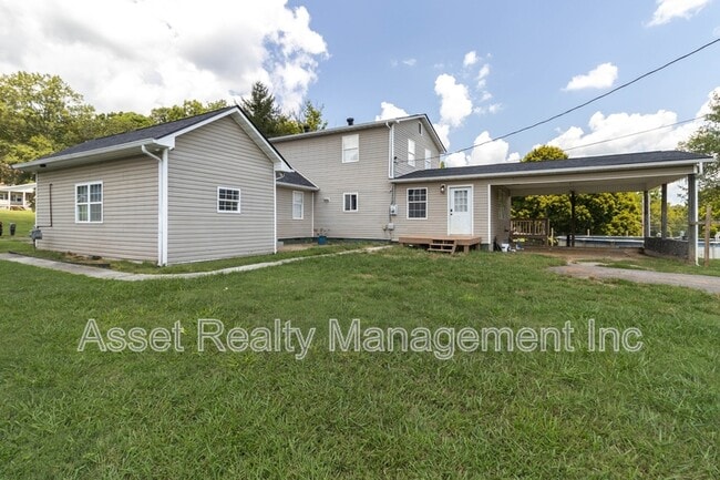 Building Photo - 817 Ridgeview Dr